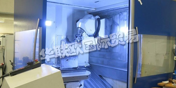 KEMMERICH現位于萊茵河畔的萊茵河畔蒙海姆，緊鄰科隆和杜塞爾多夫的交易會城市及其機場。在那里，大量的傳統(tǒng)以及CNC / PLC控制的金屬加工和加工機床總是可以在2200平方米的加熱展覽區(qū)觀看和演示。