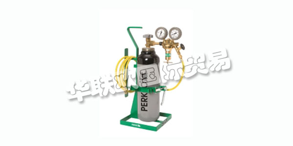 PERKEO的名字是18世紀(jì)普拉提納選舉人Karl III Philipp的宮廷小丑和矮人的名字。這個小家伙在1702年左右第一次看到了光，并用名字Clemens進(jìn)行了洗禮。十六歲時，他被卡爾·菲利普任命為宮廷小丑。選民，享受著美酒的樂趣，對年輕的克萊門斯能夠舉起酒的方式印象深刻。