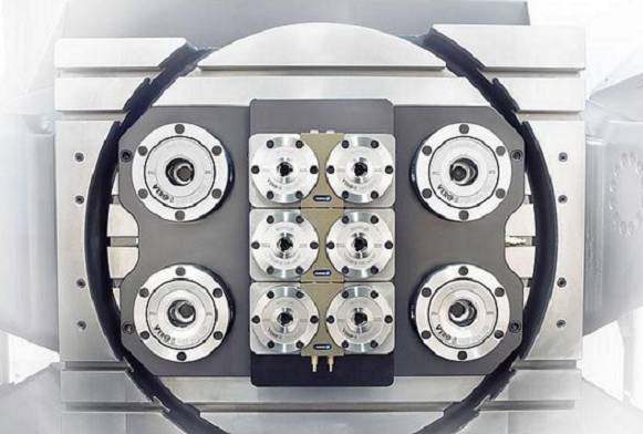 SCHUNK刀具夾持系統(tǒng)對(duì)機(jī)加工行業(yè)產(chǎn)生了前所未有的革命性影響。?模塊化夾持系統(tǒng)借鑒其優(yōu)勢(shì)，它的作用遠(yuǎn)不止于一個(gè)參考基準(zhǔn)，還提供了包括定位、夾持以及接口通用等功能。這種夾持原理如今被認(rèn)為是提高生產(chǎn)效率的最有效的方法之一，廣泛適用于從小型零件到大型零件，從粗加工到裝配應(yīng)用的各種工藝。作為這一技術(shù)的先驅(qū)以及夾持技術(shù)和抓取系統(tǒng)的領(lǐng)導(dǎo)者，SCHUNK始終致力于開(kāi)發(fā)新的應(yīng)用領(lǐng)域，并在它的模塊化系統(tǒng)中新增了適用于直接夾持工件以及微小型零件的專(zhuān)業(yè)標(biāo)準(zhǔn)模塊。