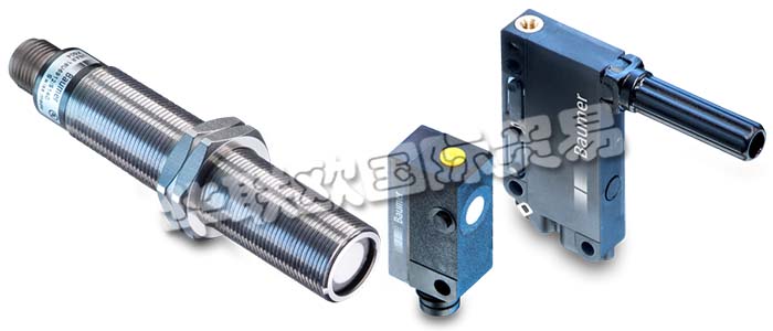 瑞士堡盟BAUMER超聲波測距傳感器是精確的超聲波測距傳感器，精確測距，不受物體材質(zhì)、表面狀況、顏色或透明度的影響。尺寸小、重量輕的微型傳感器，適用于機(jī)器人應(yīng)用，檢測超小型容器內(nèi)的物位或通過狹小開口進(jìn)行測量，測量范圍長達(dá)6000 mm，非常堅(jiān)固，適用于苛刻環(huán)境。